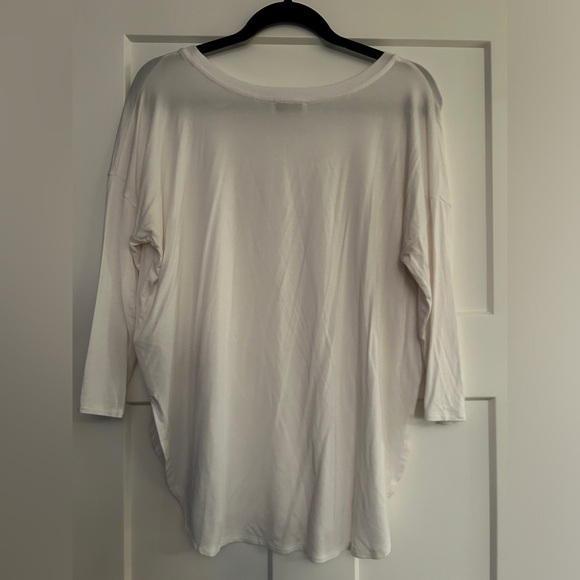 Babaton Tee - Picture 2 of 4